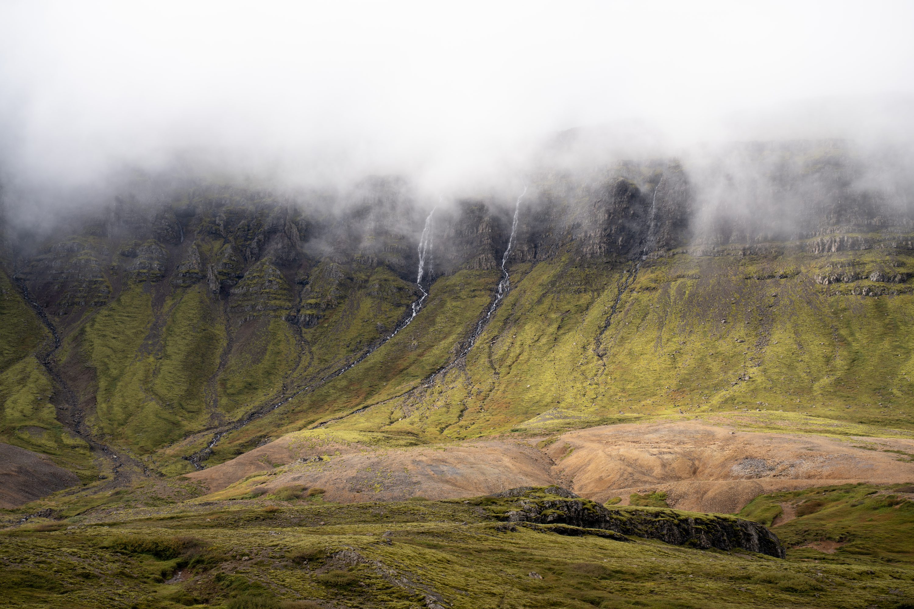 Islande - Sommets embrumés